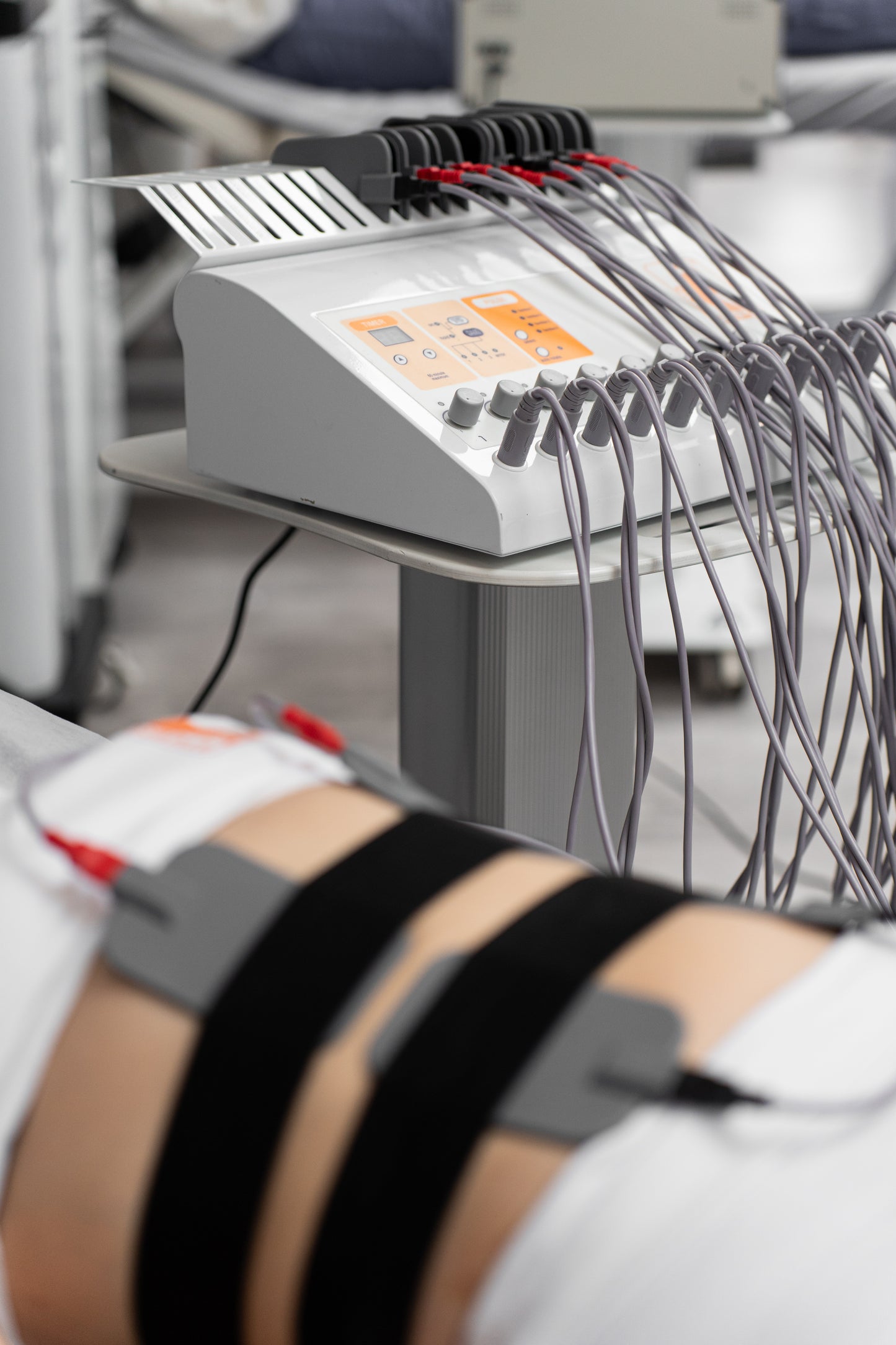 Electrostimulation + Infrared (EMS + IR) Body Treatment System