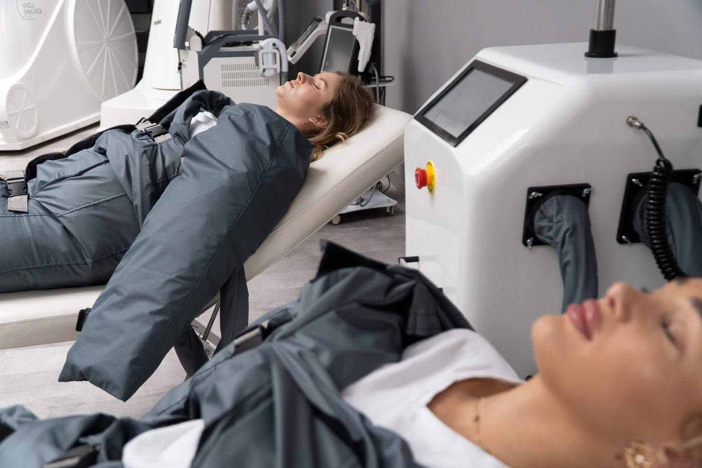 Presso Shaper – Dual-User Compression Massage System
